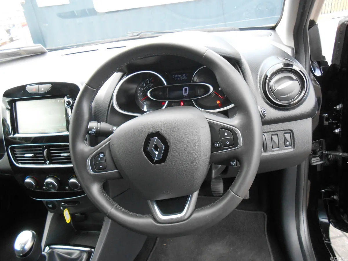 Renault Clio Hatchback, Petrol, 2019, Black