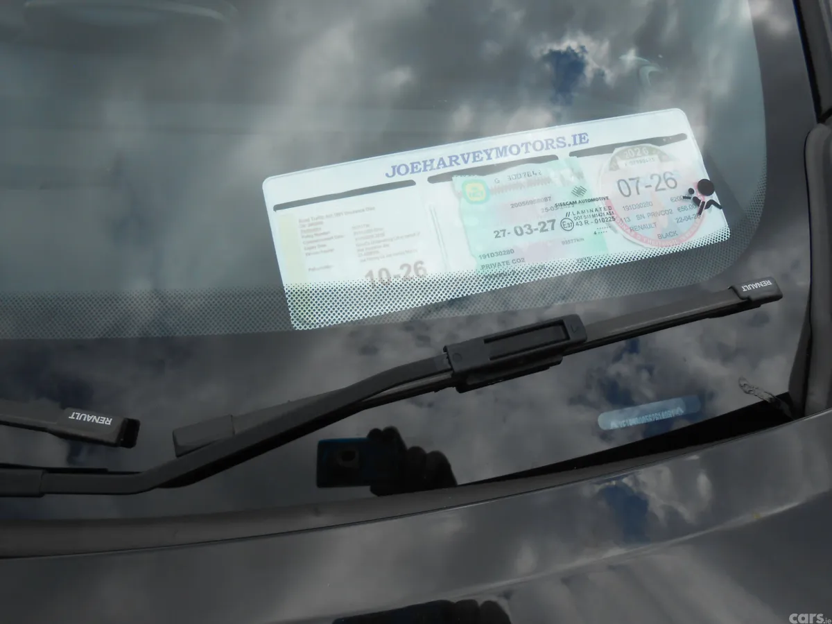 Renault Clio Hatchback, Petrol, 2019, Black
