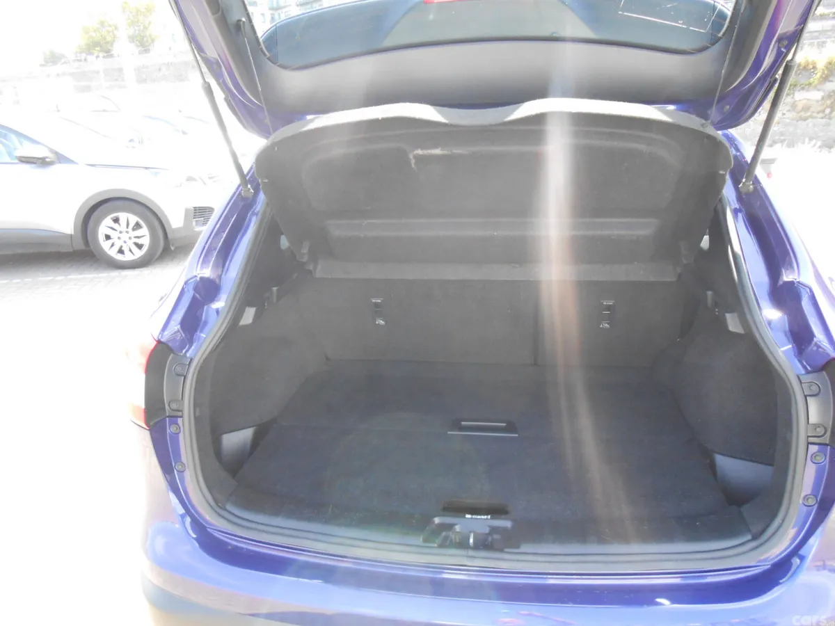 Nissan Qashqai Hatchback, Petrol, 2016, Blue