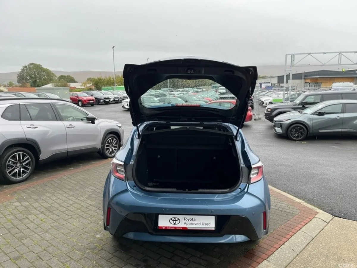 Toyota Corolla Hatchback, Petrol Hybrid, 2021, Blue