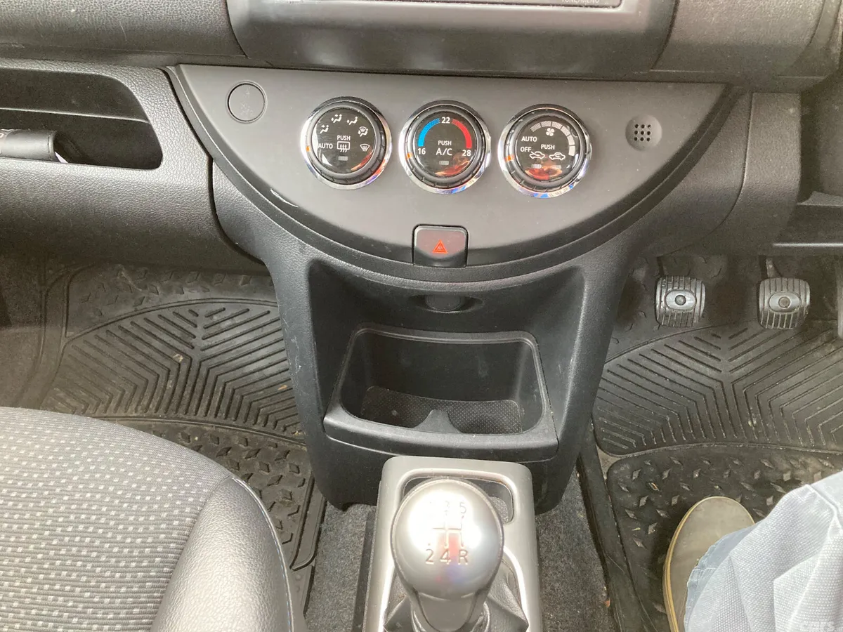 Nissan Note MPV, Petrol, 2012, Silver
