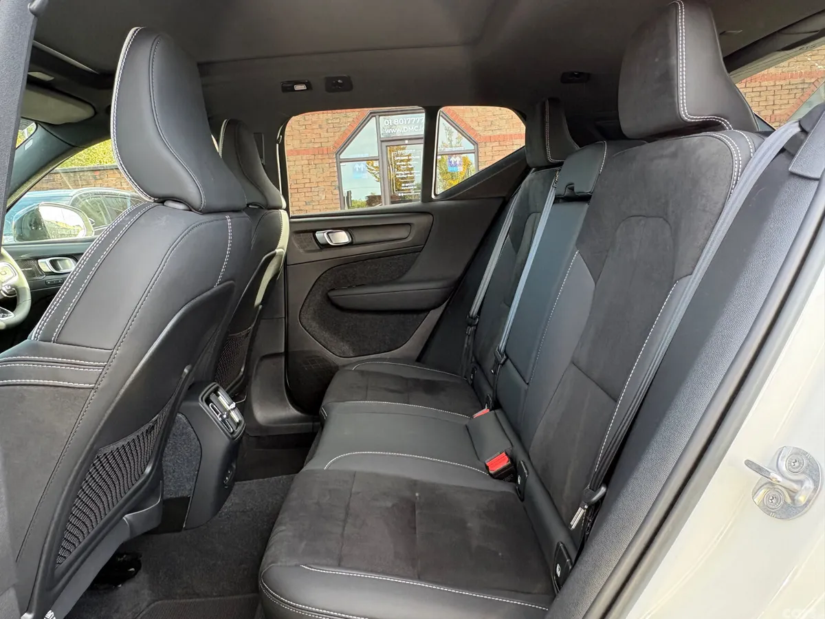 Volvo XC40 SUV, Electric, 2023, White