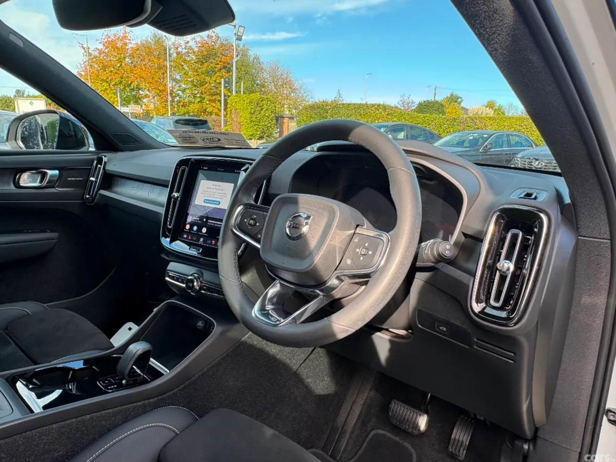 Volvo XC40 SUV, Electric, 2023, White