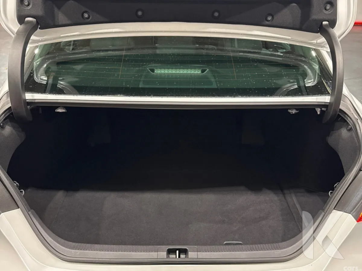 Toyota Camry Saloon, Petrol Hybrid, 2023, White