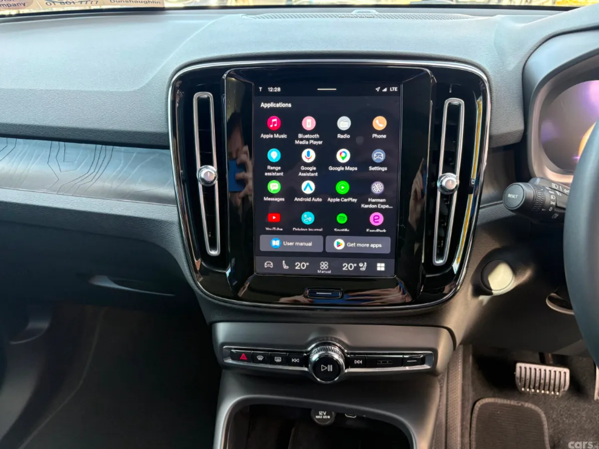 Volvo XC40 SUV, Electric, 2023, White