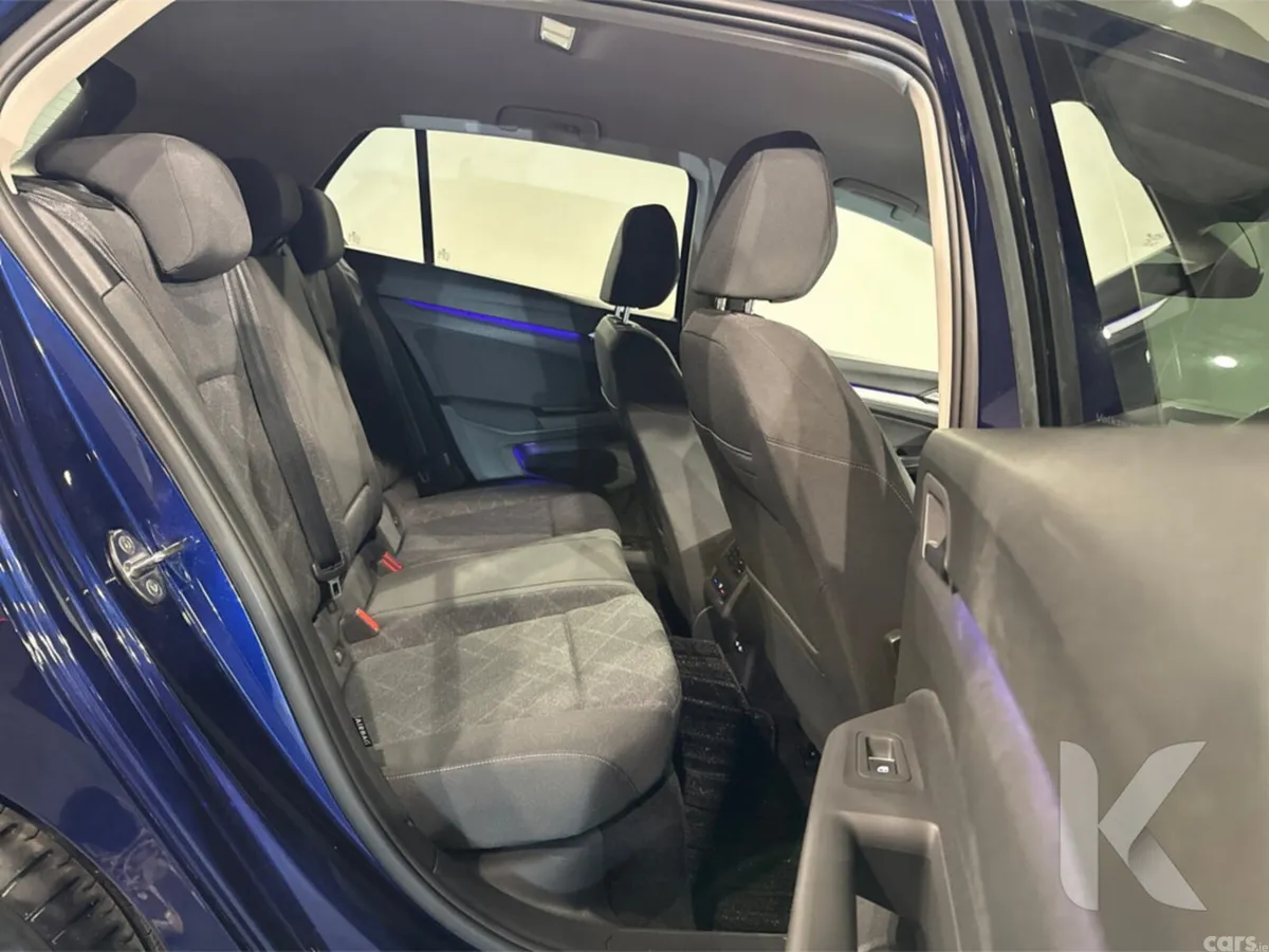 Volkswagen Golf Hatchback, Petrol Hybrid, 2021, Blue