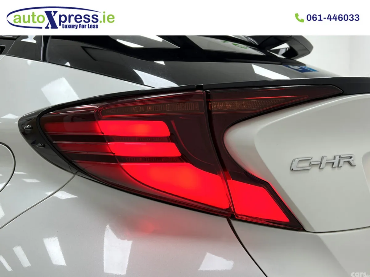 Toyota C-HR SUV, Petrol Hybrid, 2021, White