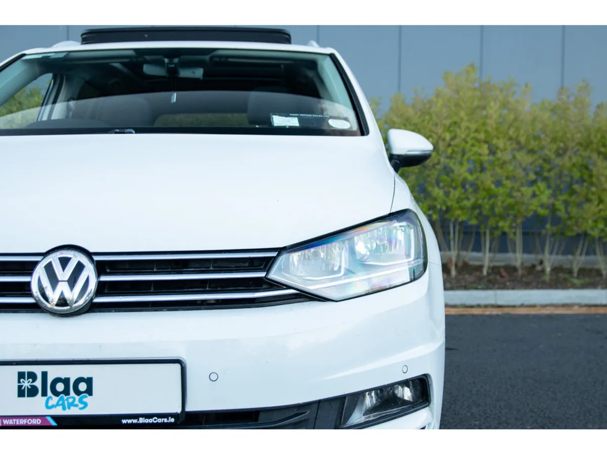 Volkswagen Touran MPV, Diesel, 2016, White