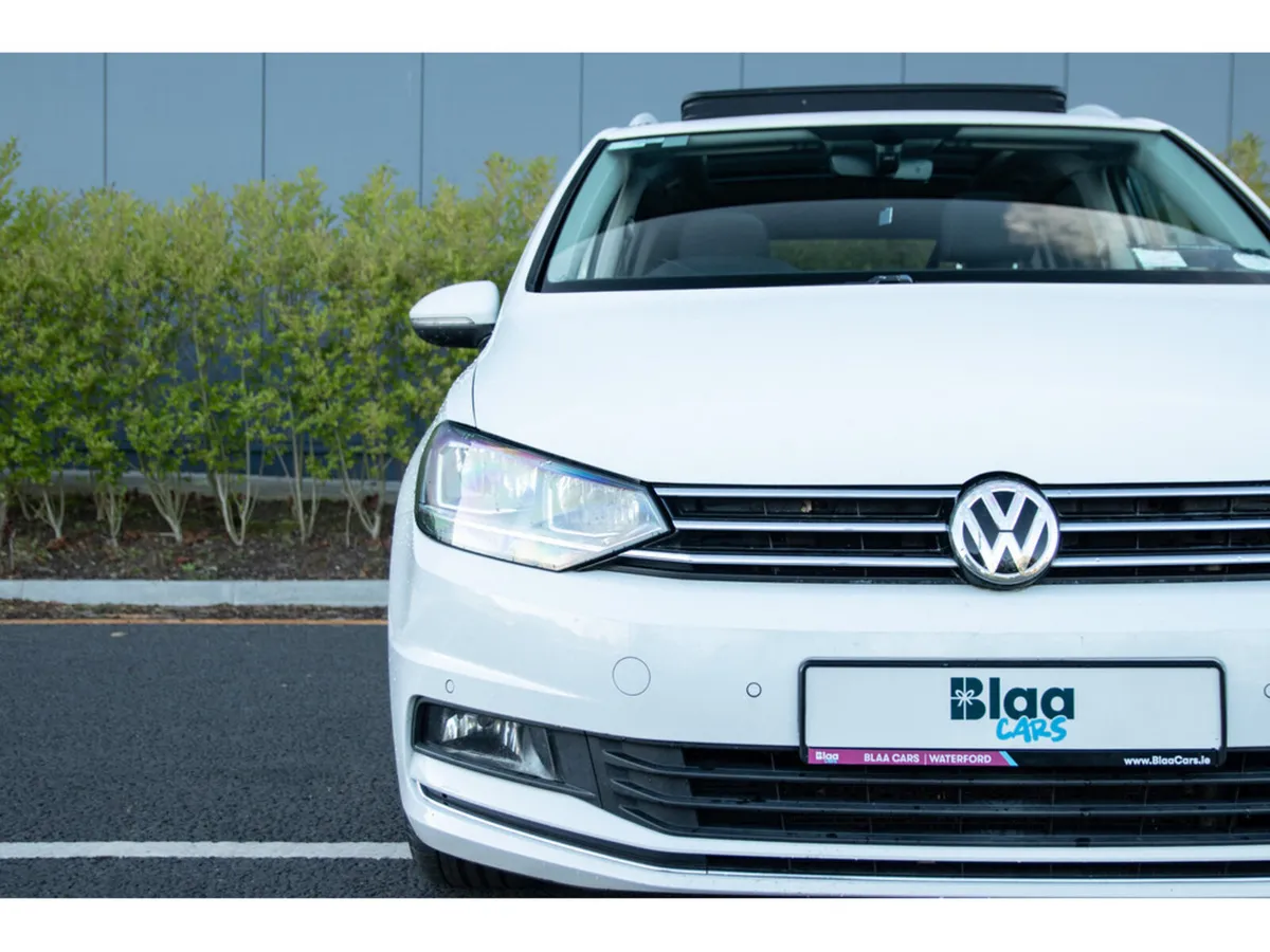 Volkswagen Touran MPV, Diesel, 2016, White