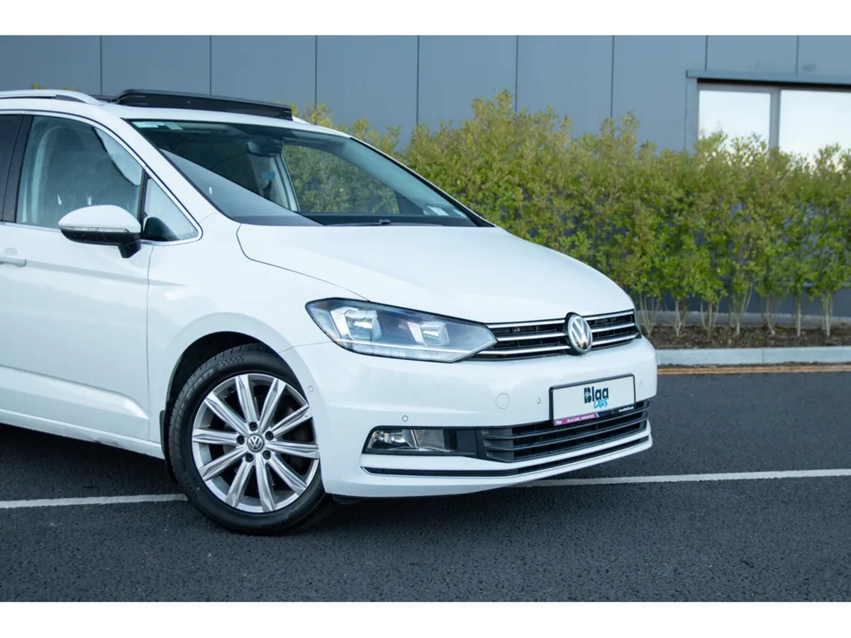 Volkswagen Touran MPV, Diesel, 2016, White