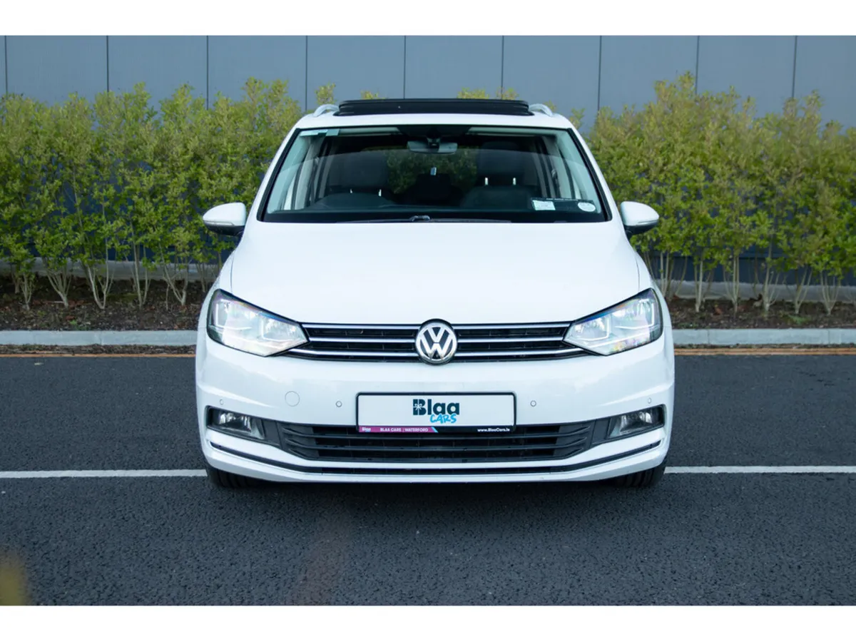 Volkswagen Touran MPV, Diesel, 2016, White