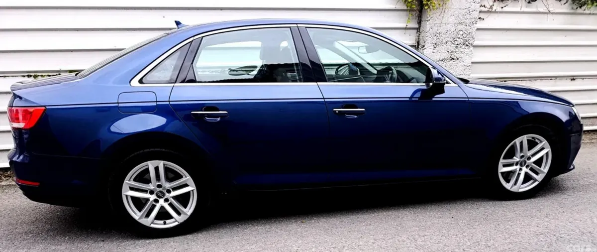 Audi A4 Saloon, Diesel, 2017, Blue
