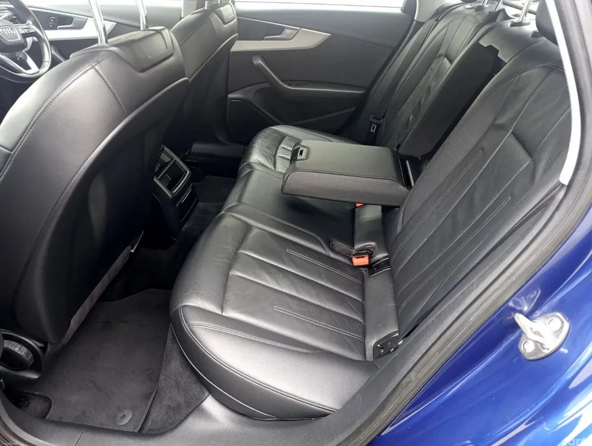 Audi A4 Saloon, Diesel, 2017, Blue