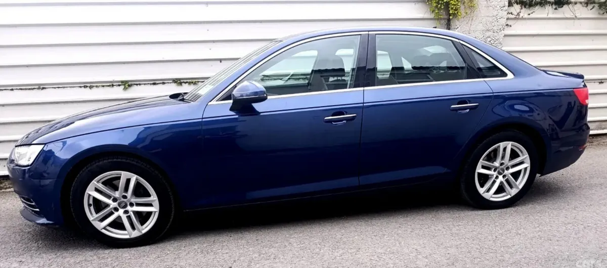 Audi A4 Saloon, Diesel, 2017, Blue