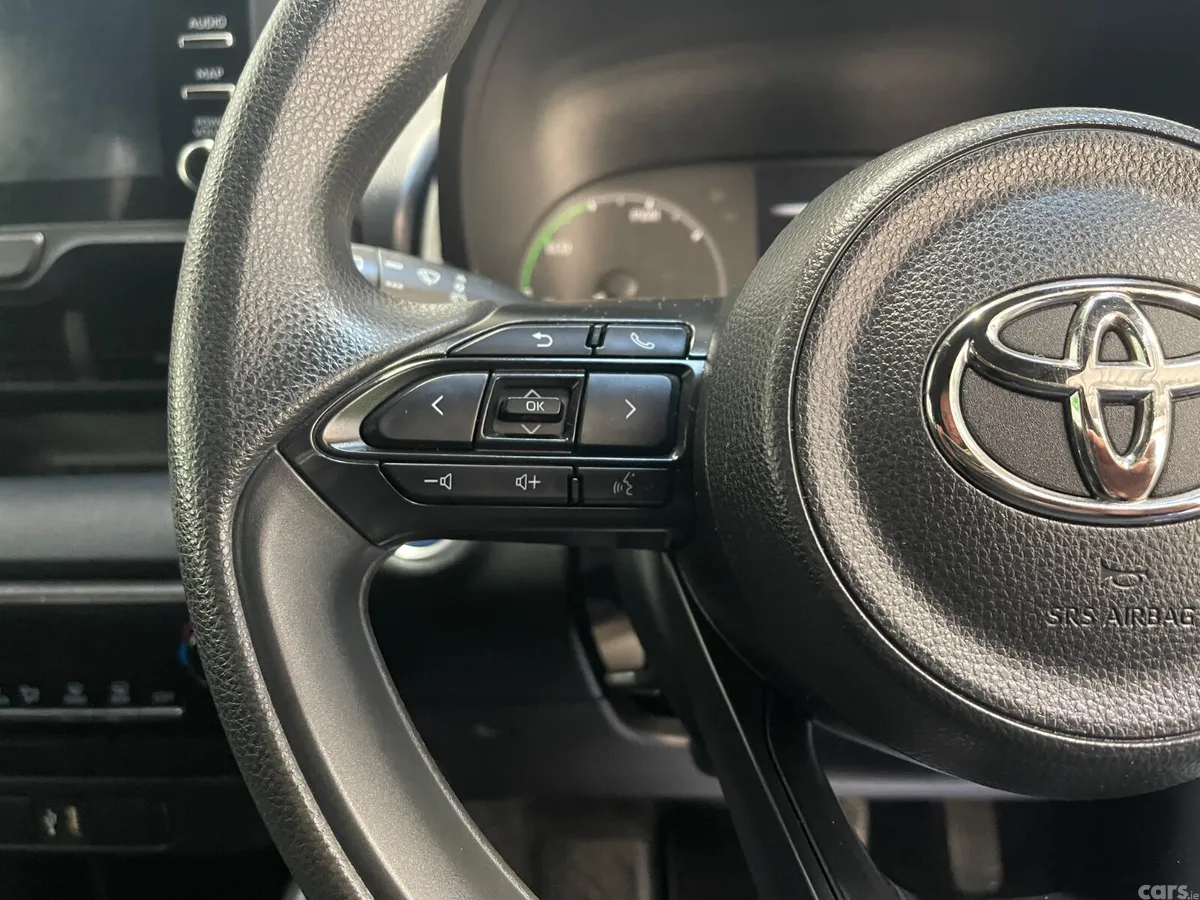 Toyota Yaris Hatchback, Petrol Hybrid, 2021, Brown