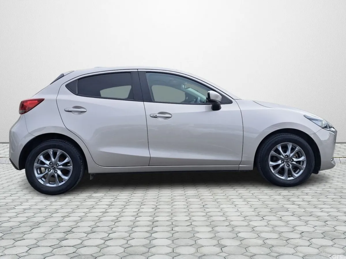 Mazda Mazda2 Hatchback, Petrol, 2023, Gold