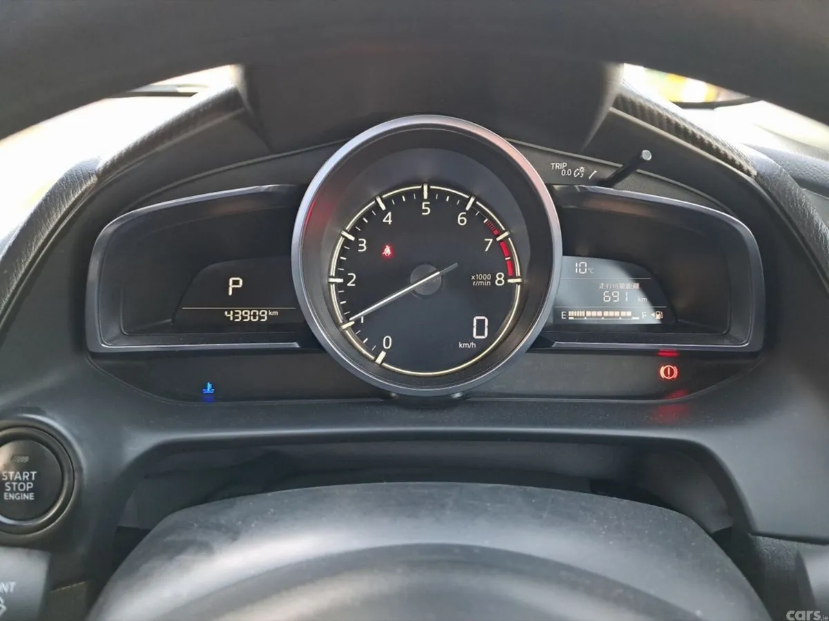 Mazda Mazda2 Hatchback, Petrol, 2023, Gold