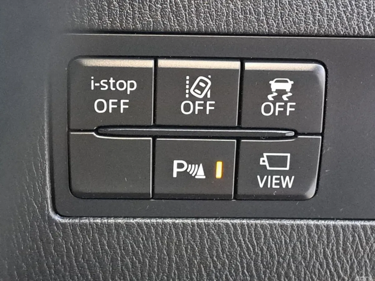 Mazda Mazda2 Hatchback, Petrol, 2023, Gold