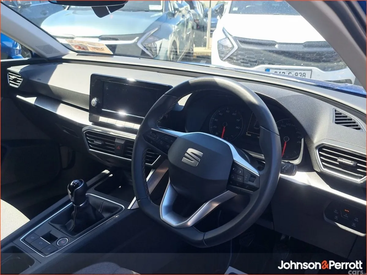 SEAT Leon Estate, Petrol, 2024, Blue