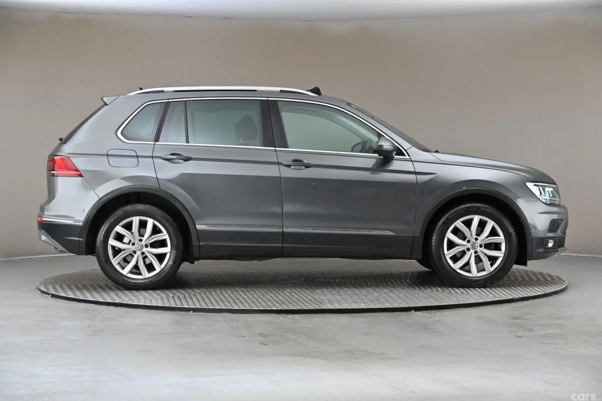 Volkswagen Tiguan SUV, Petrol, 2019, Grey