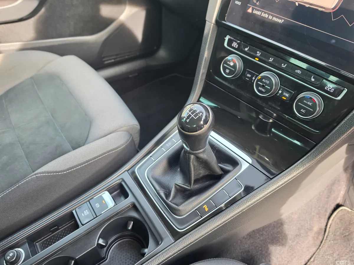 Volkswagen Golf Hatchback, Diesel, 2018, Blue