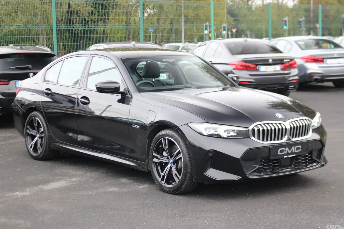 BMW 3-Series Saloon, Petrol Hybrid, 2023, Black