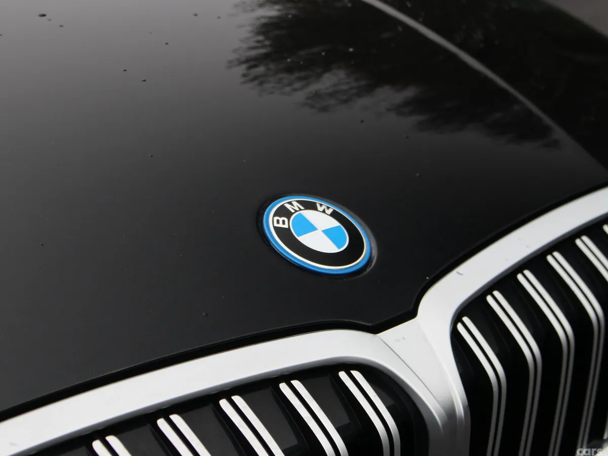 BMW 3-Series Saloon, Petrol Hybrid, 2023, Black