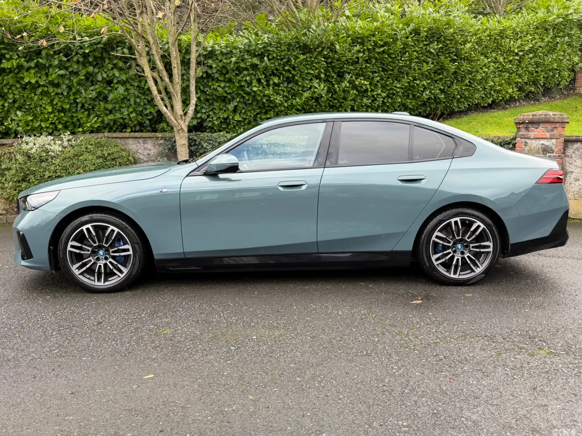 BMW i5 Saloon, Electric, 2024, Green