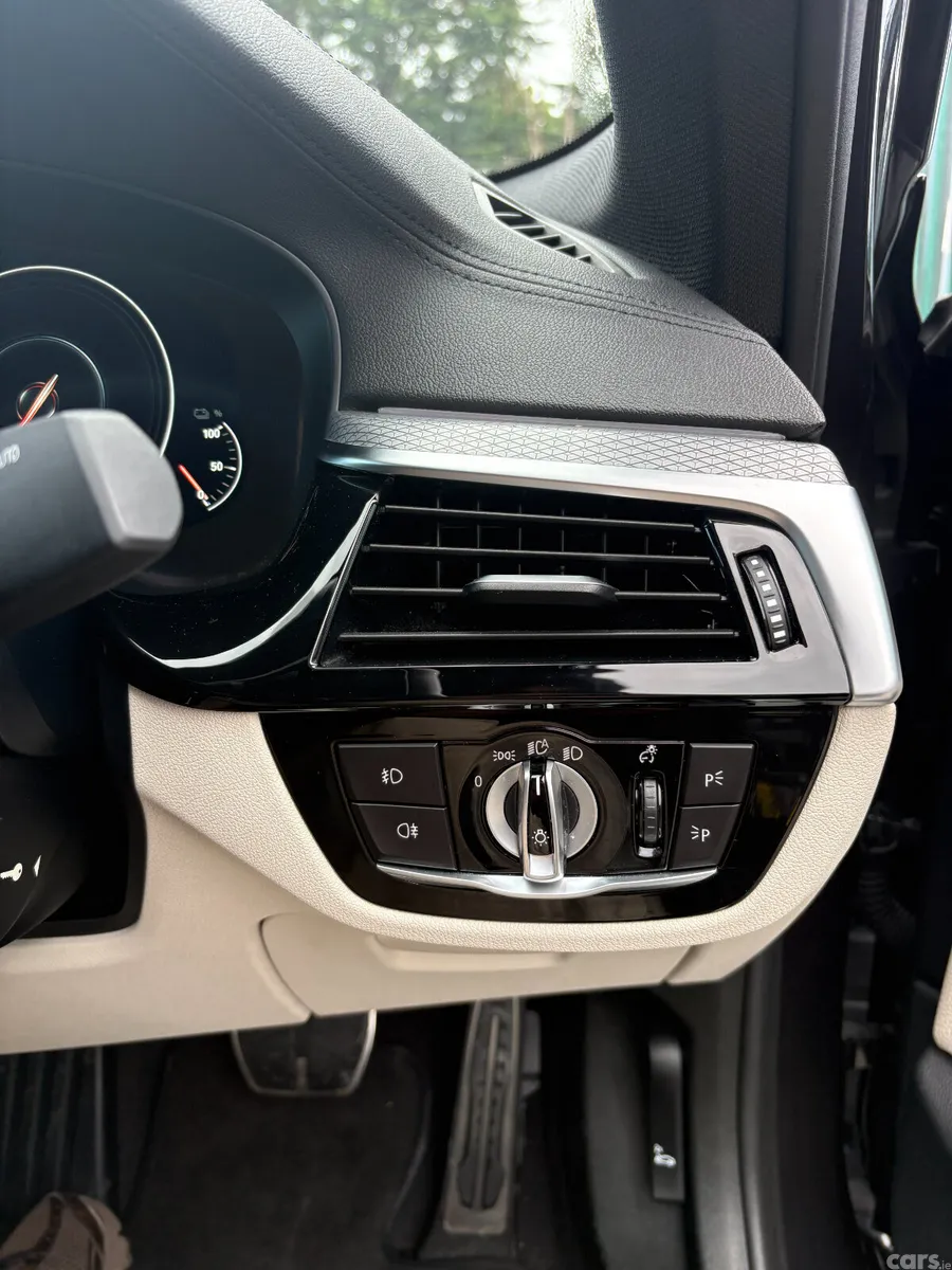 BMW 5-Series Saloon, Petrol Plug-in Hybrid, 2018, Grey
