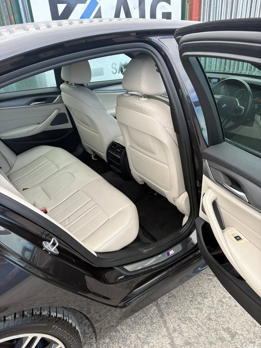 BMW 5-Series Saloon, Petrol Plug-in Hybrid, 2018, Grey