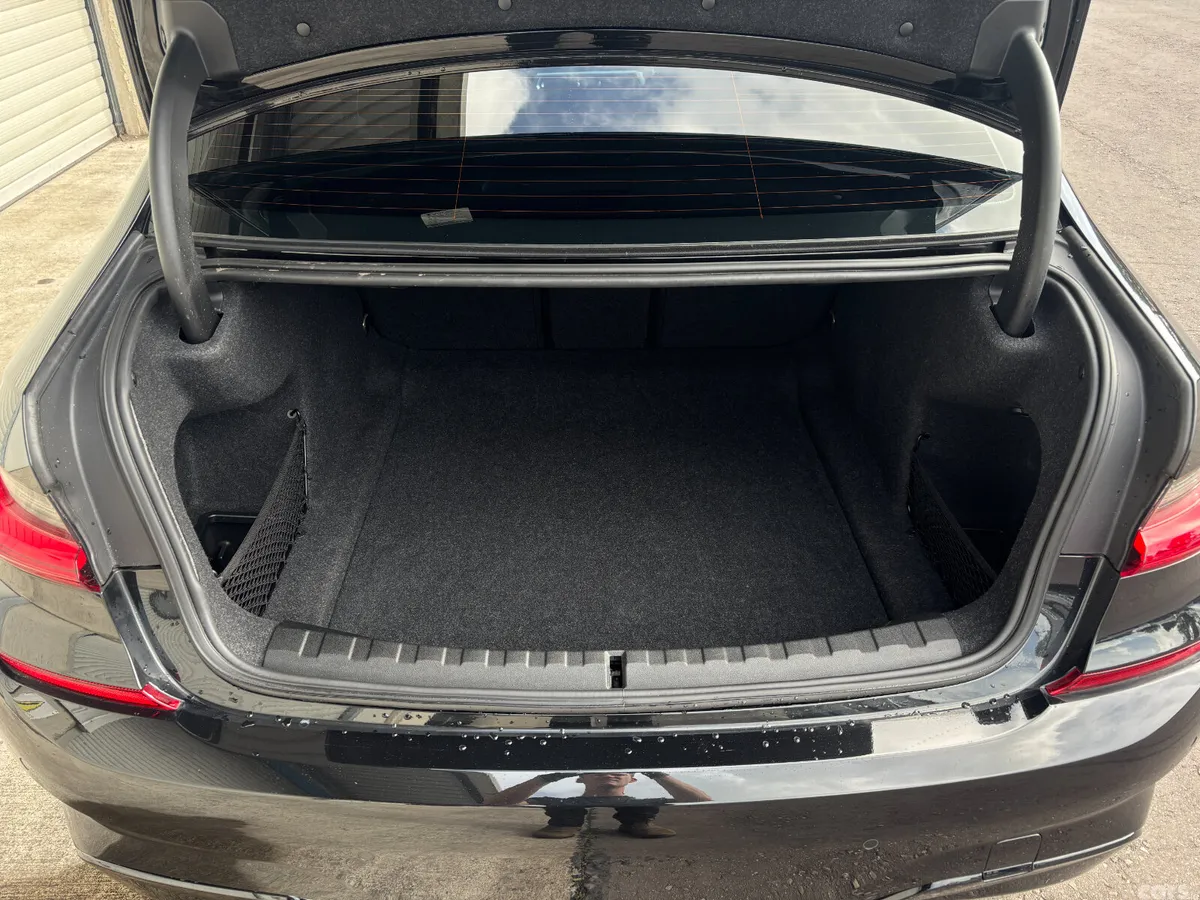 BMW 3-Series Saloon, Petrol, 2019, Black
