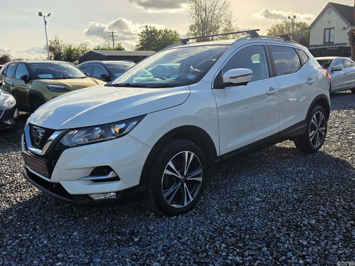 Nissan Qashqai SUV, Petrol, 2017, White