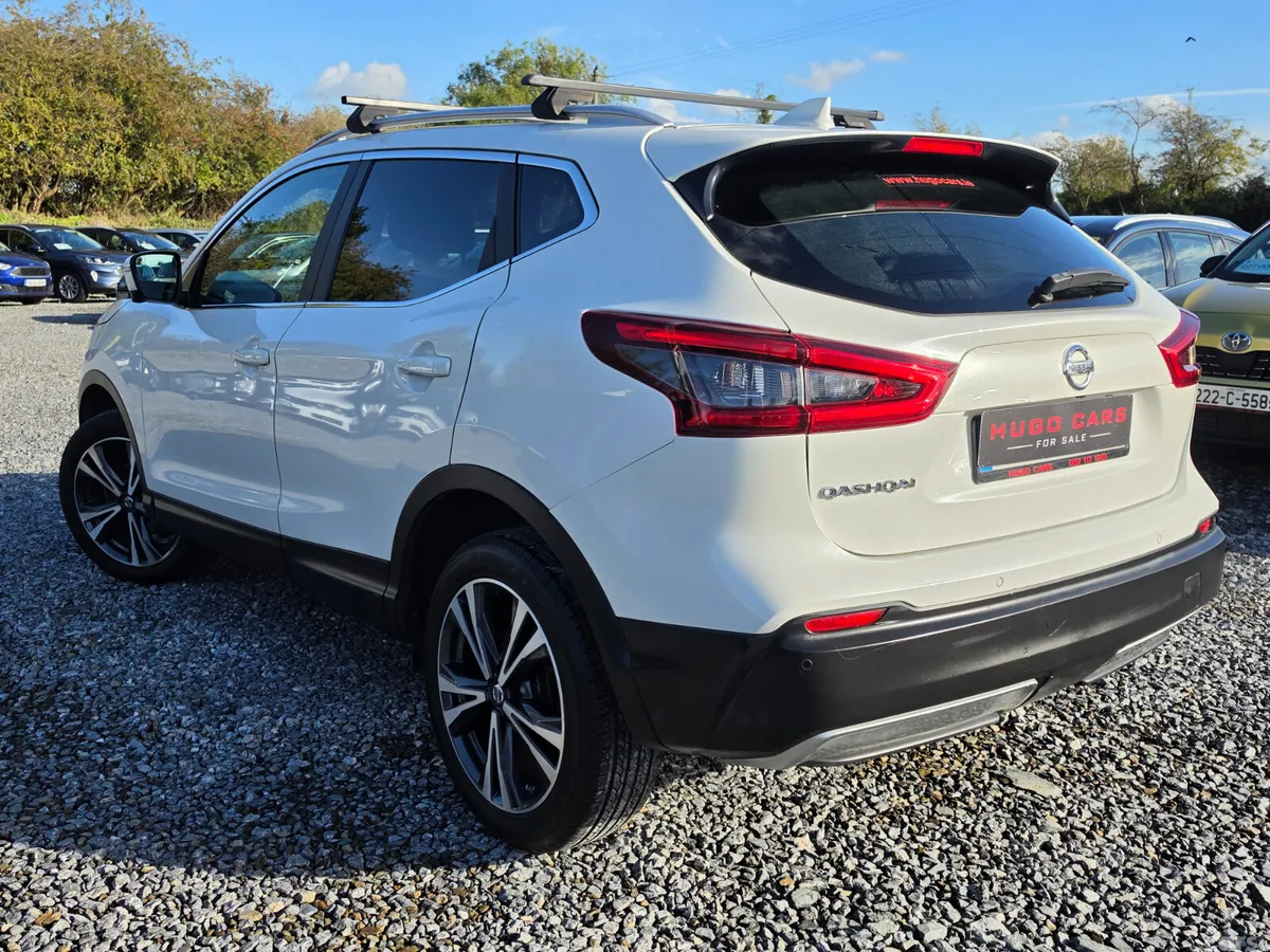 Nissan Qashqai SUV, Petrol, 2017, White