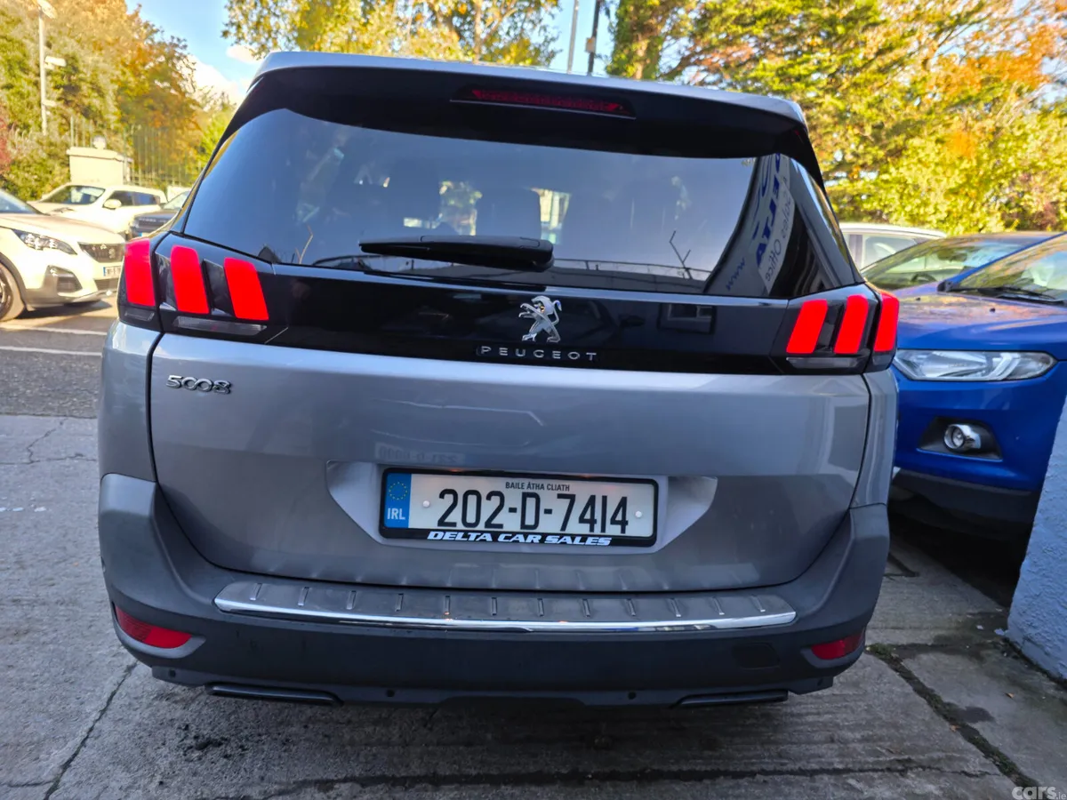 Peugeot 5008 MPV, Petrol, 2020, Grey