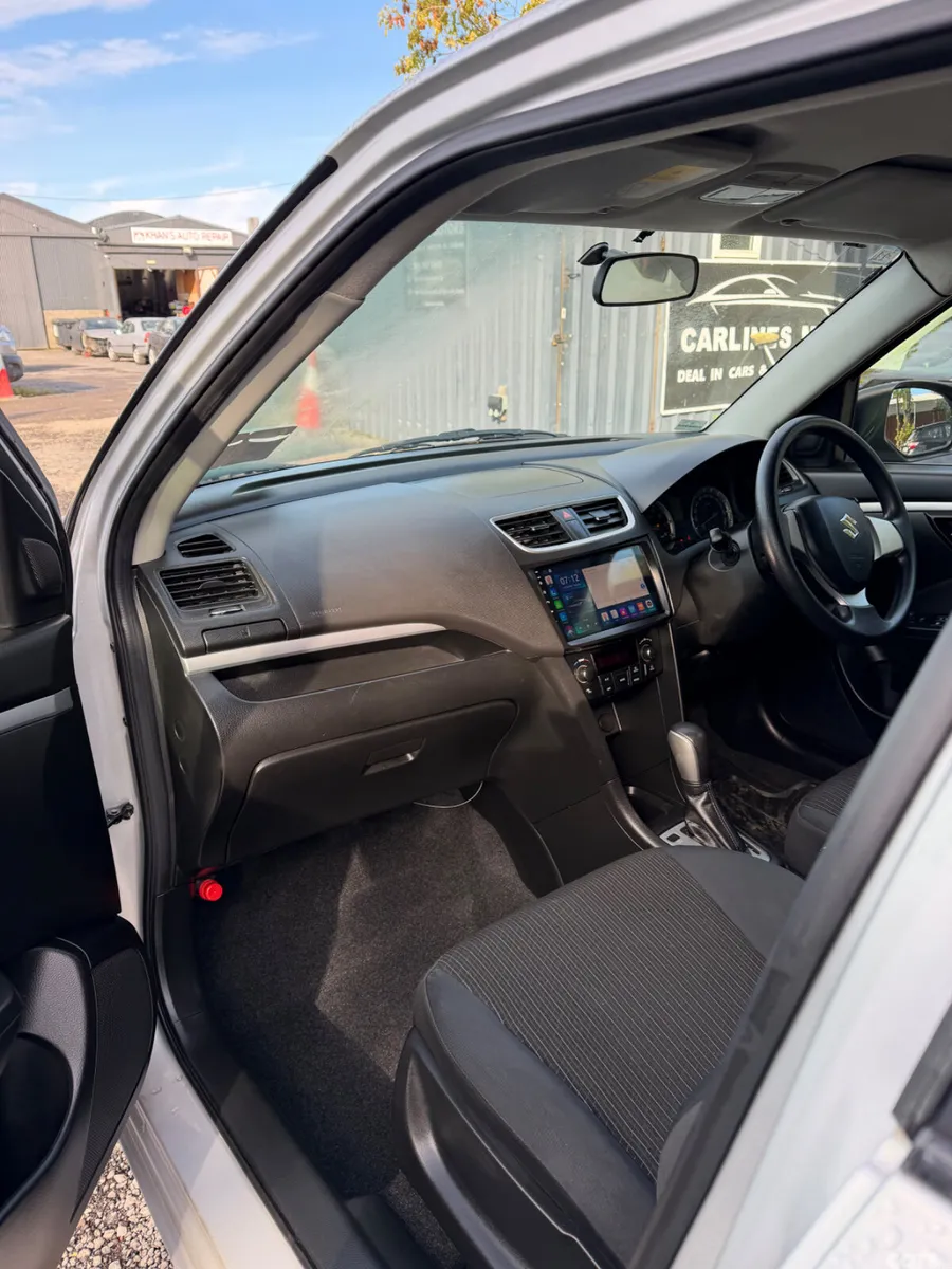 Suzuki Swift Hatchback, Petrol, 2016, Silver