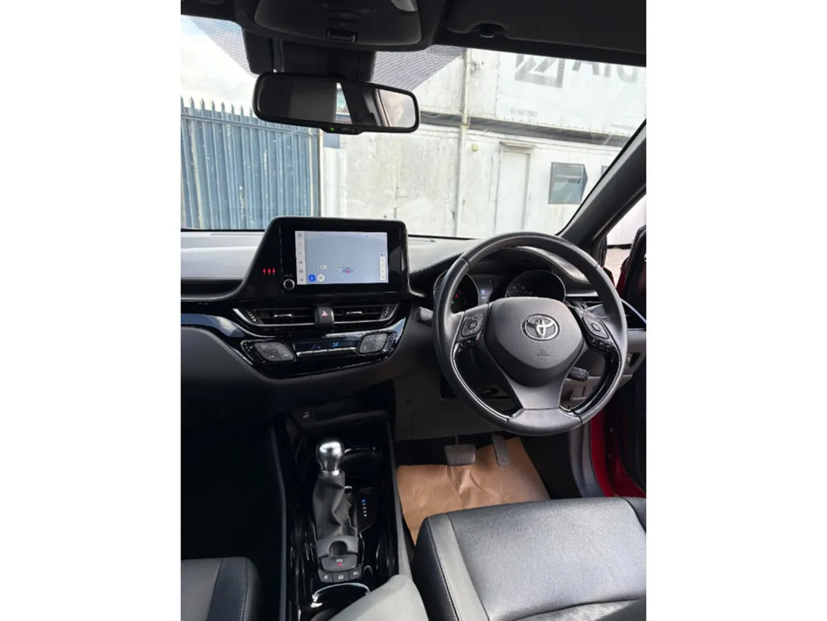 Toyota C-HR SUV, Petrol Hybrid, 2022, Red