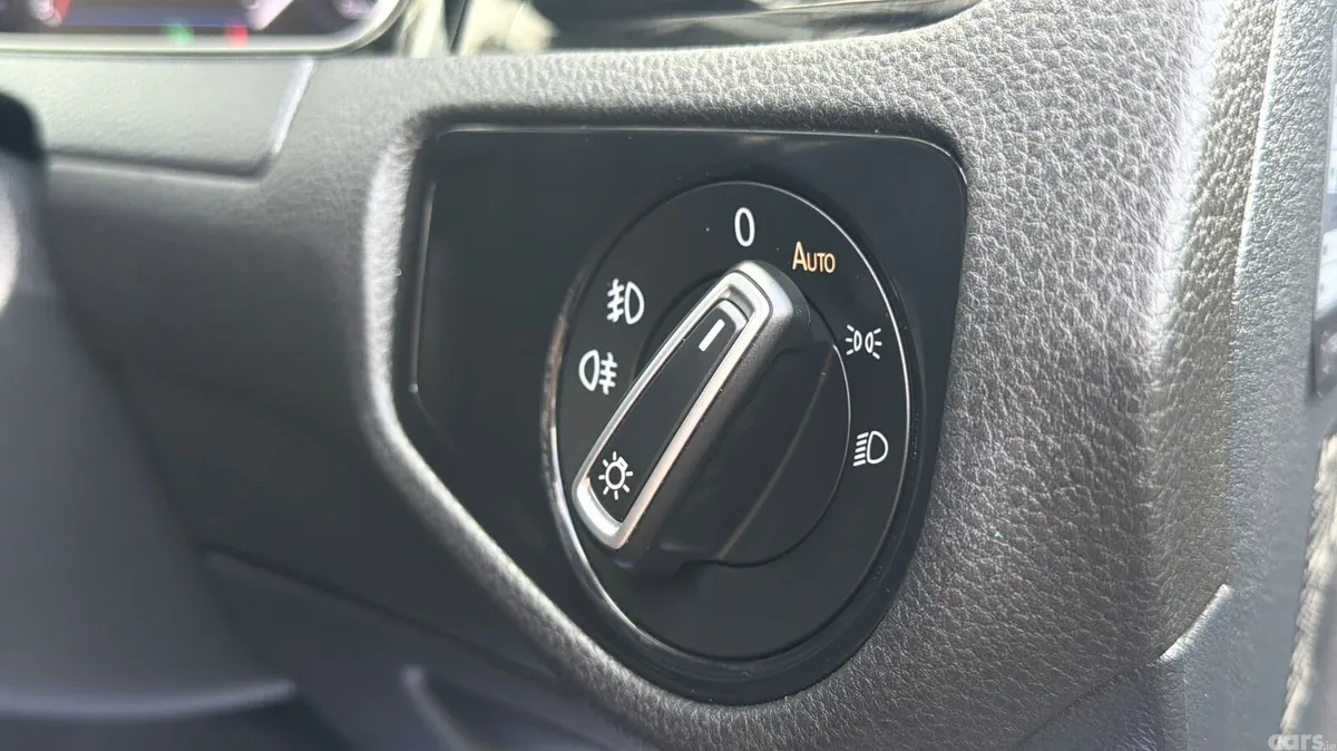 Volkswagen Golf Hatchback, Petrol, 2019, Blue