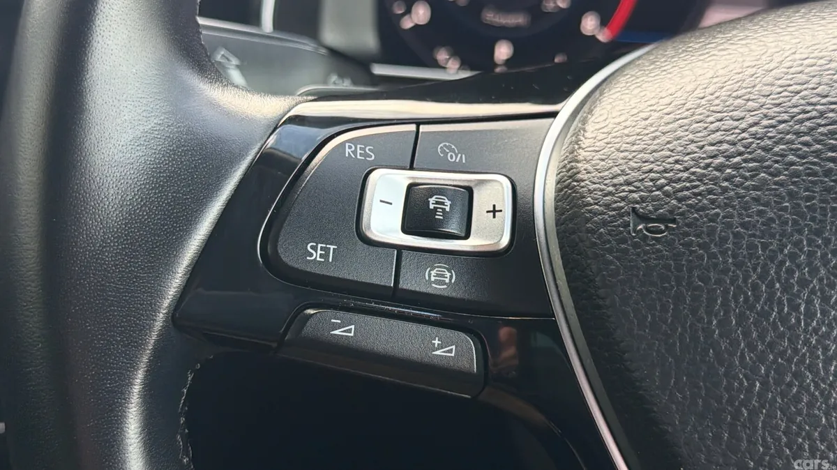Volkswagen Golf Hatchback, Petrol, 2019, Blue