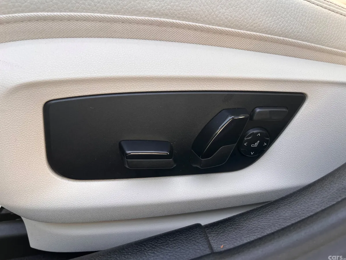 BMW 5-Series Saloon, Petrol Plug-in Hybrid, 2022, Black