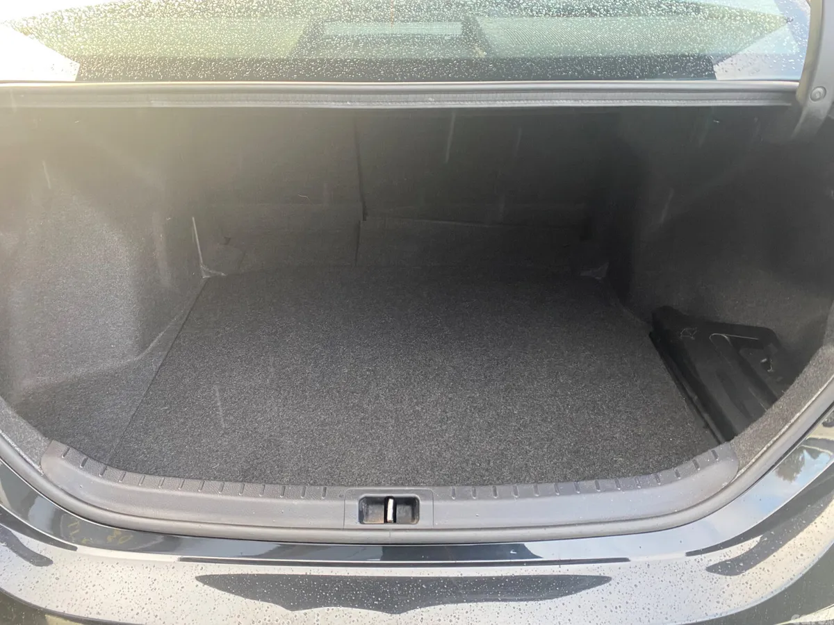 Toyota Corolla Saloon, Petrol, 2016, Black