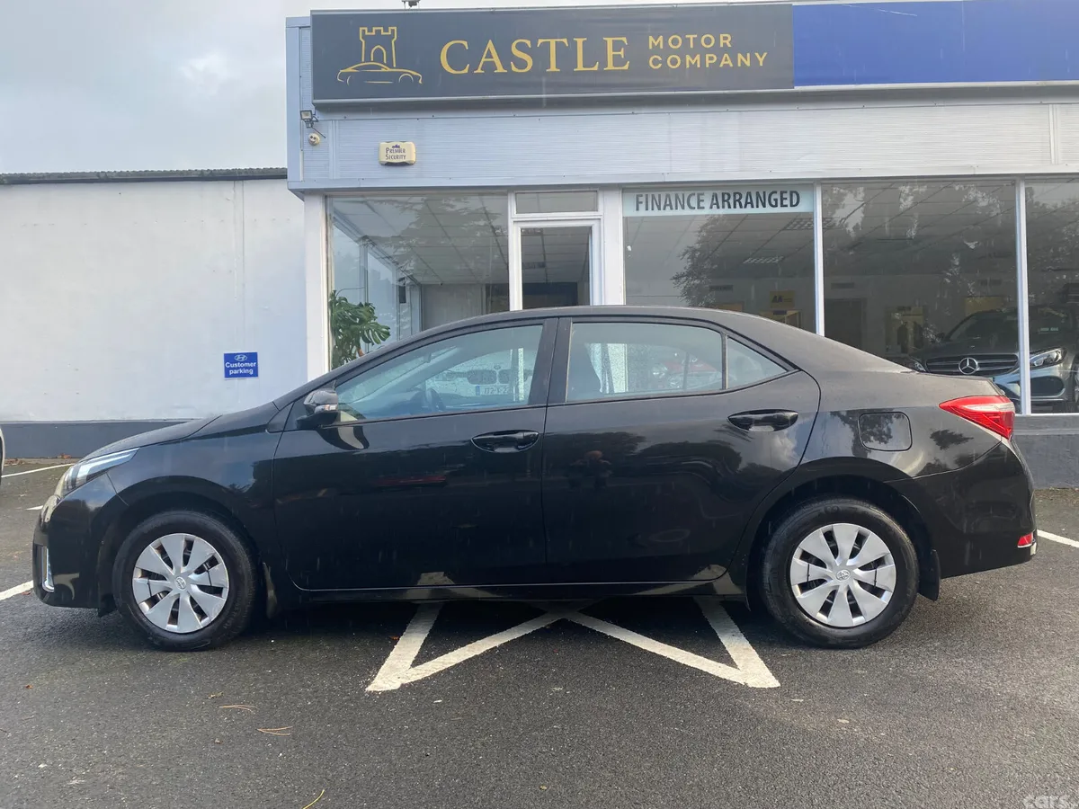 Toyota Corolla Saloon, Petrol, 2016, Black