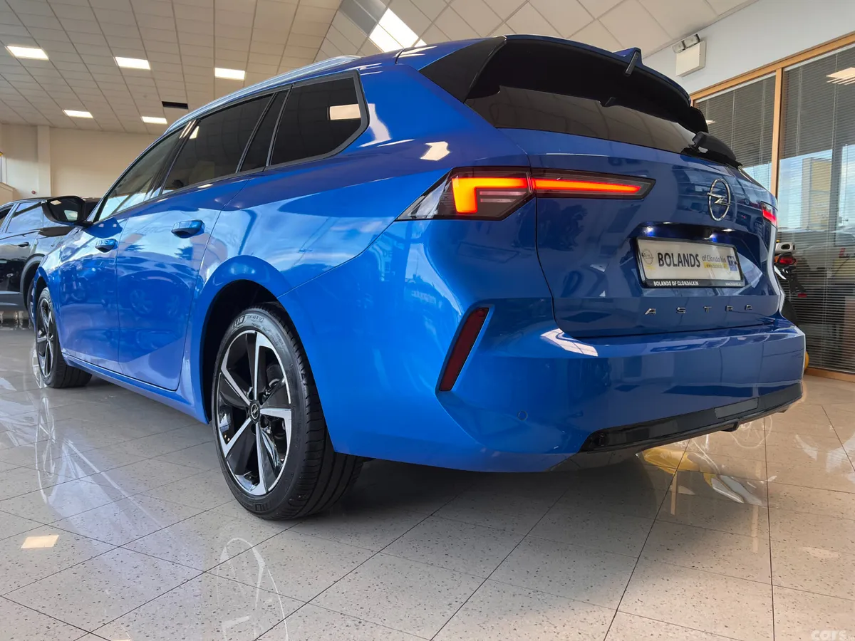 Opel Astra Estate, Diesel, 2024, Blue