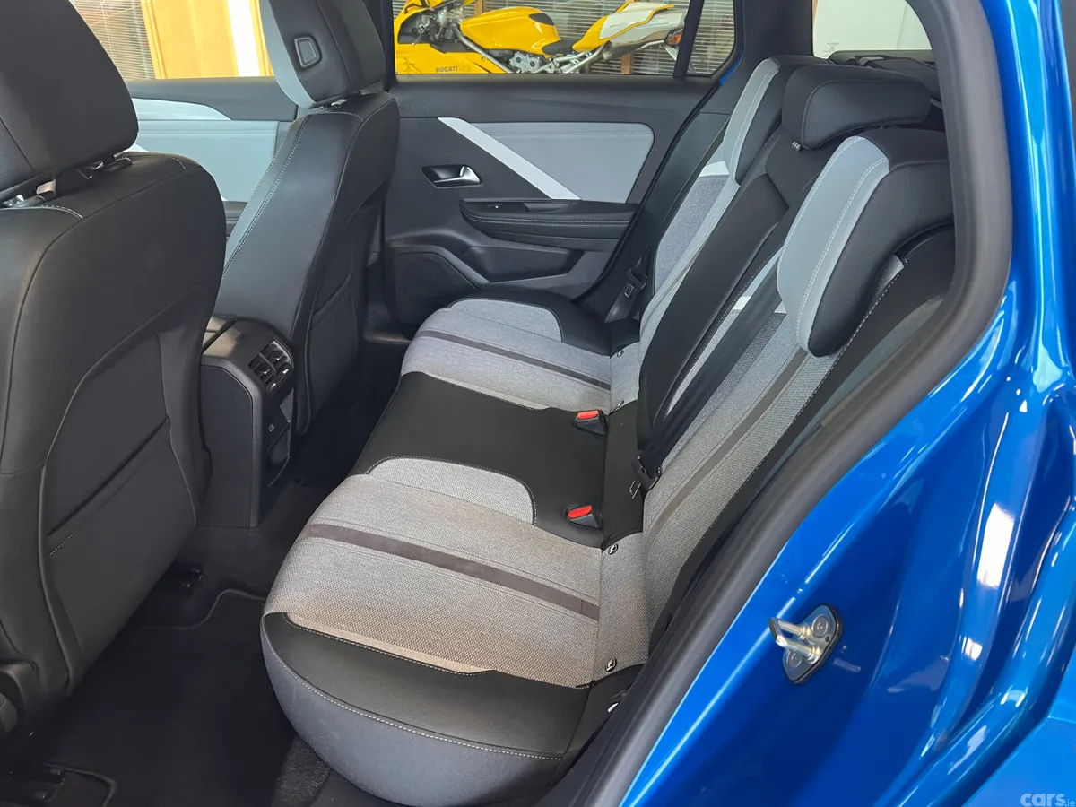 Opel Astra Estate, Diesel, 2024, Blue