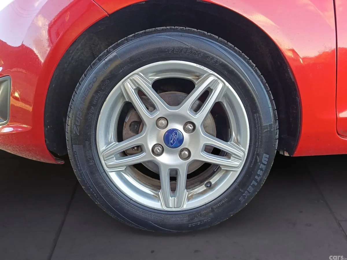Ford Fiesta Hatchback, Petrol, 2013, Red
