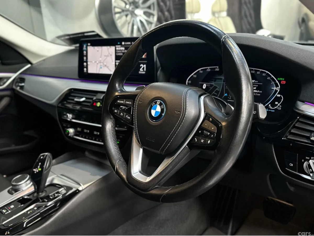 BMW 5-Series Estate, Petrol Plug-in Hybrid, 2022, Blue