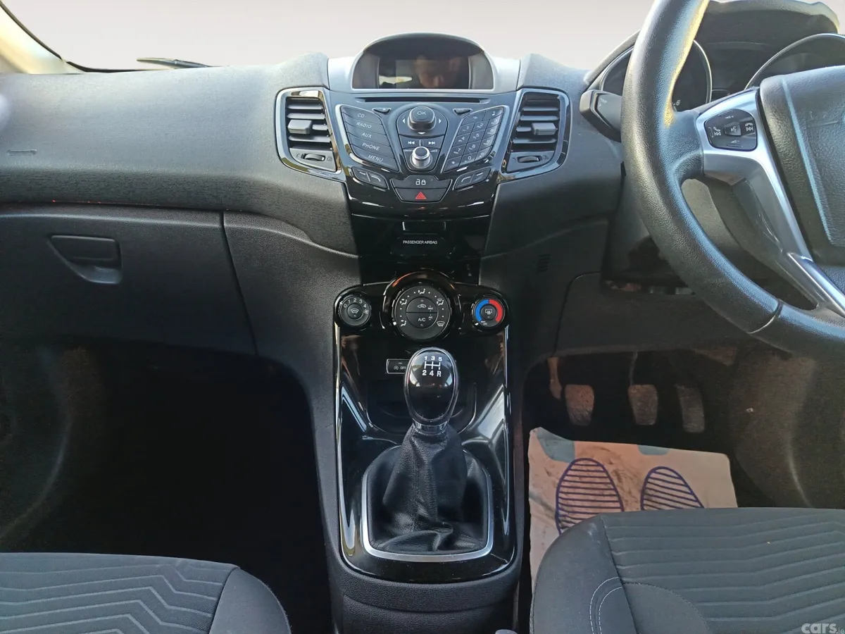 Ford Fiesta Hatchback, Petrol, 2013, Red