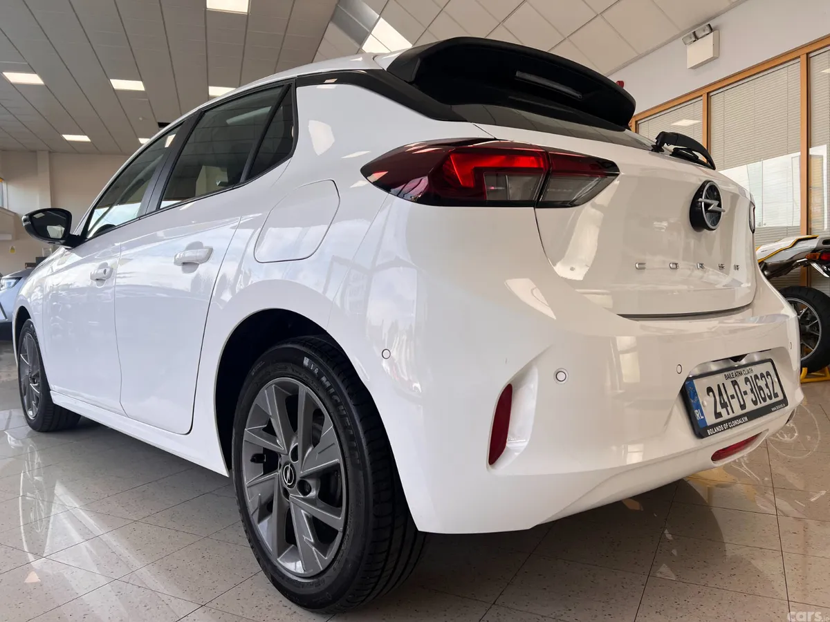 Opel Corsa Hatchback, Petrol, 2024, White