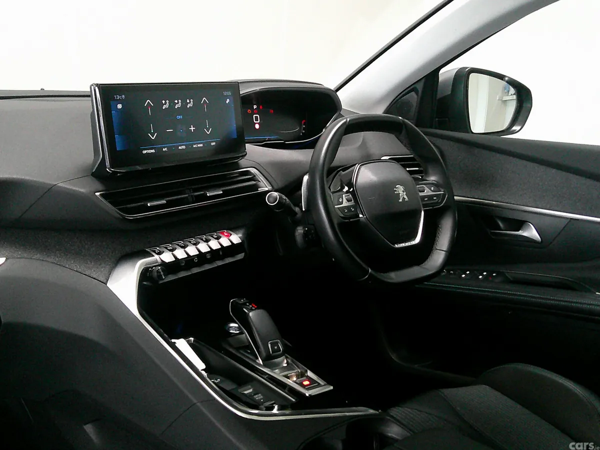 Peugeot 5008 SUV, Diesel, 2021, Grey