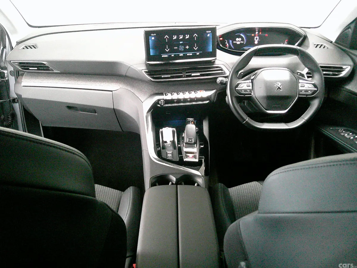 Peugeot 5008 SUV, Diesel, 2021, Grey