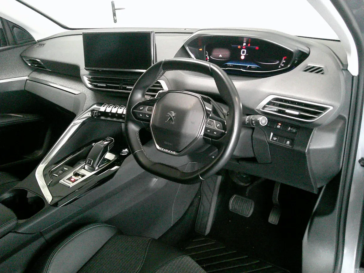 Peugeot 5008 SUV, Diesel, 2021, Grey